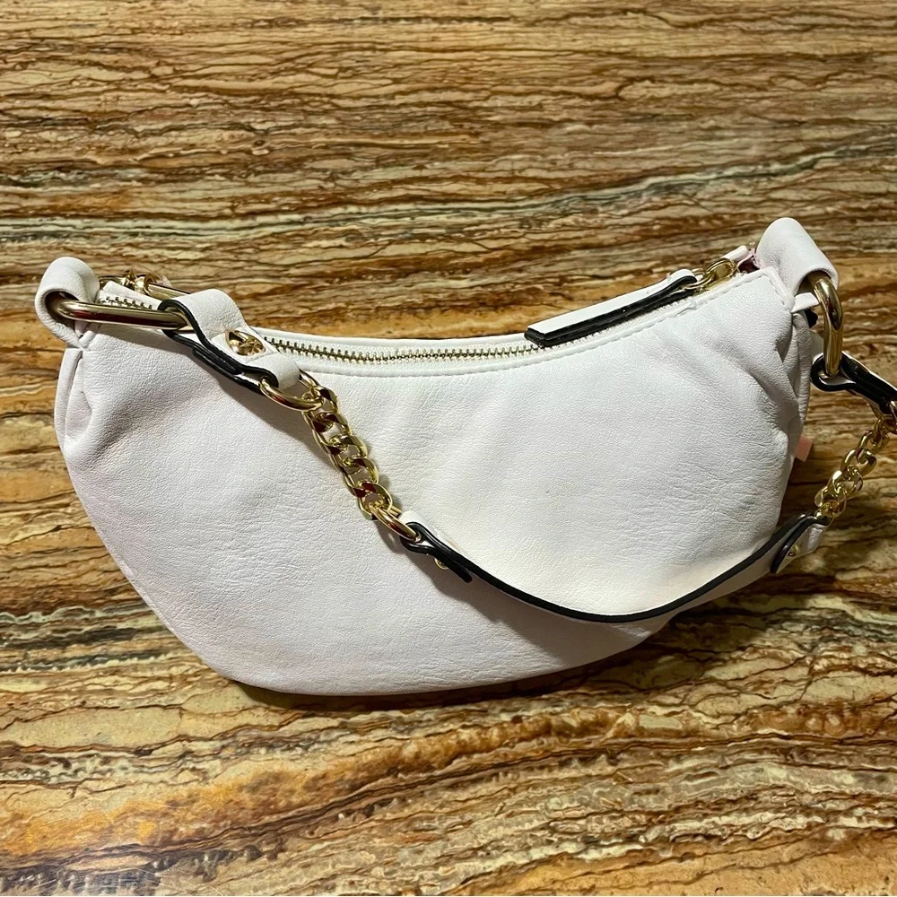 Juicy Couture - Picture 3 of 8